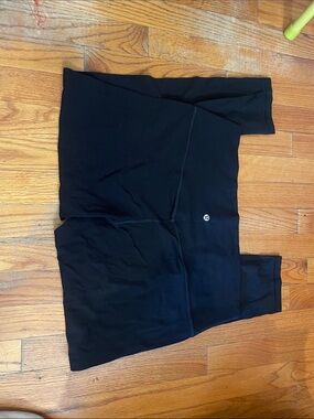lululemon athletica Black Cropped Leggings - Ankle Length